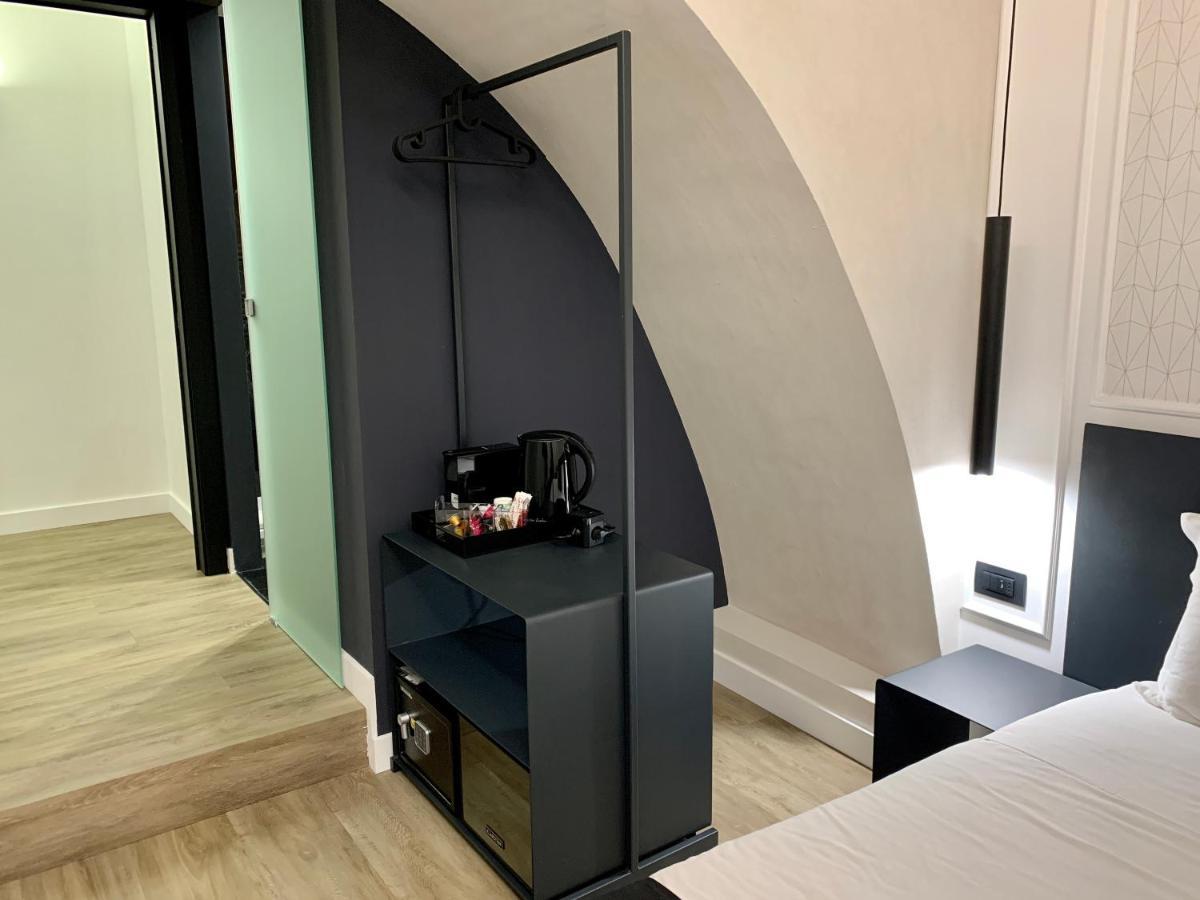 Toledo Boutique * Napoli